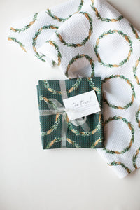 Holiday Wreath Tea Towel - Evergreen